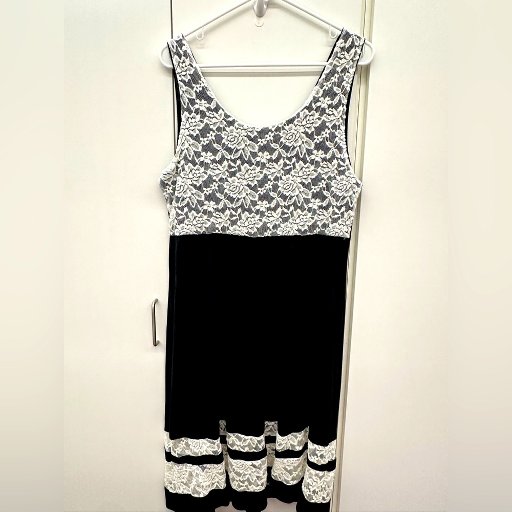 NWT Black and Cream Shirt Lace Dress/Top